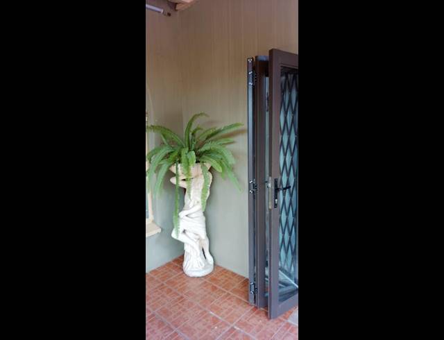 3 BEDROOM HOUSE FOR SALE IN GEELHOUTPARK